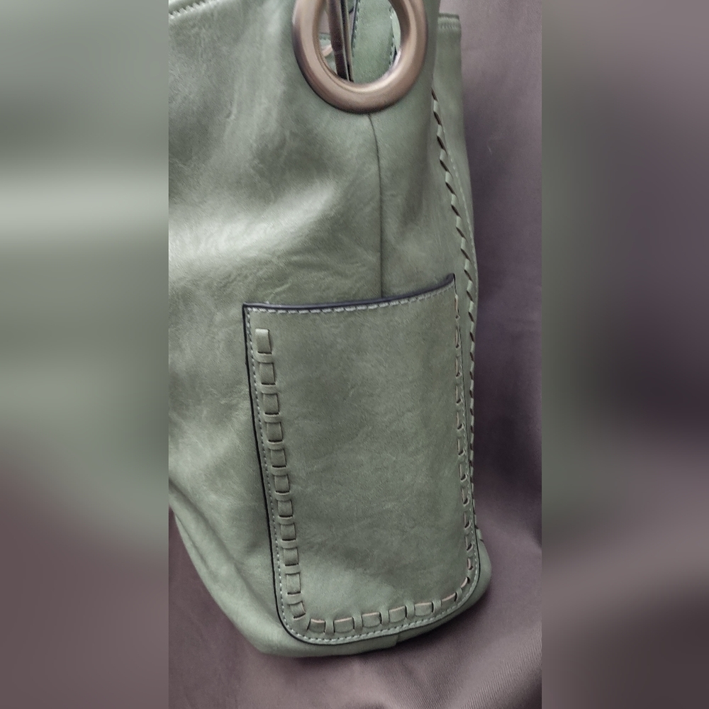 Handbag - Picture 10 of 11